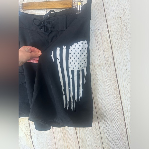 Tactical Pro Supply Men’s Old Glory Board Shorts - Picture 4 of 8